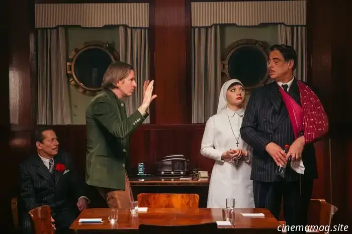 Il sistema di Wes Anderson: il direttore dello schema fenicio e il suo team su tempo e denaro